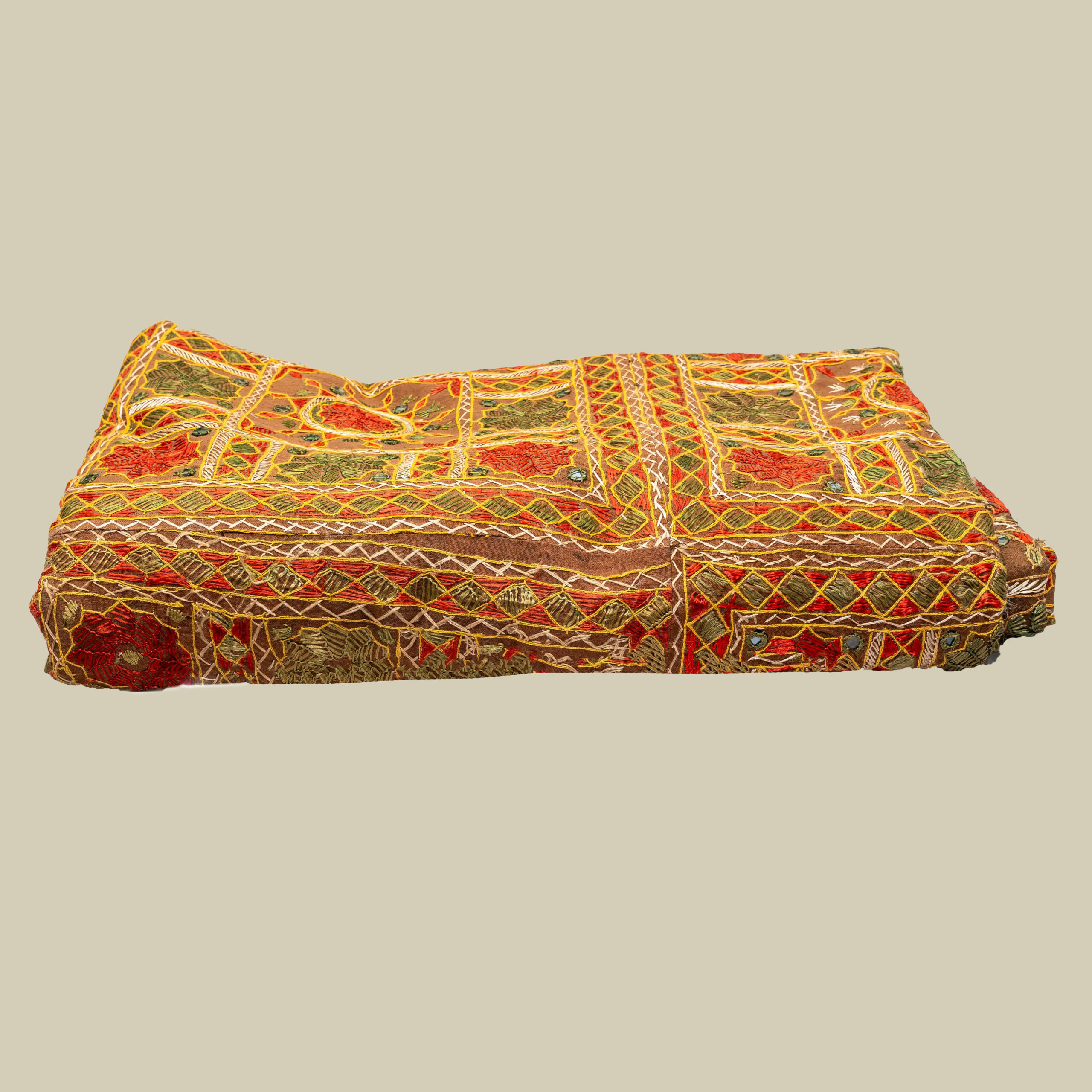 Hand-Embroidered Bedcover 02 - Image 4