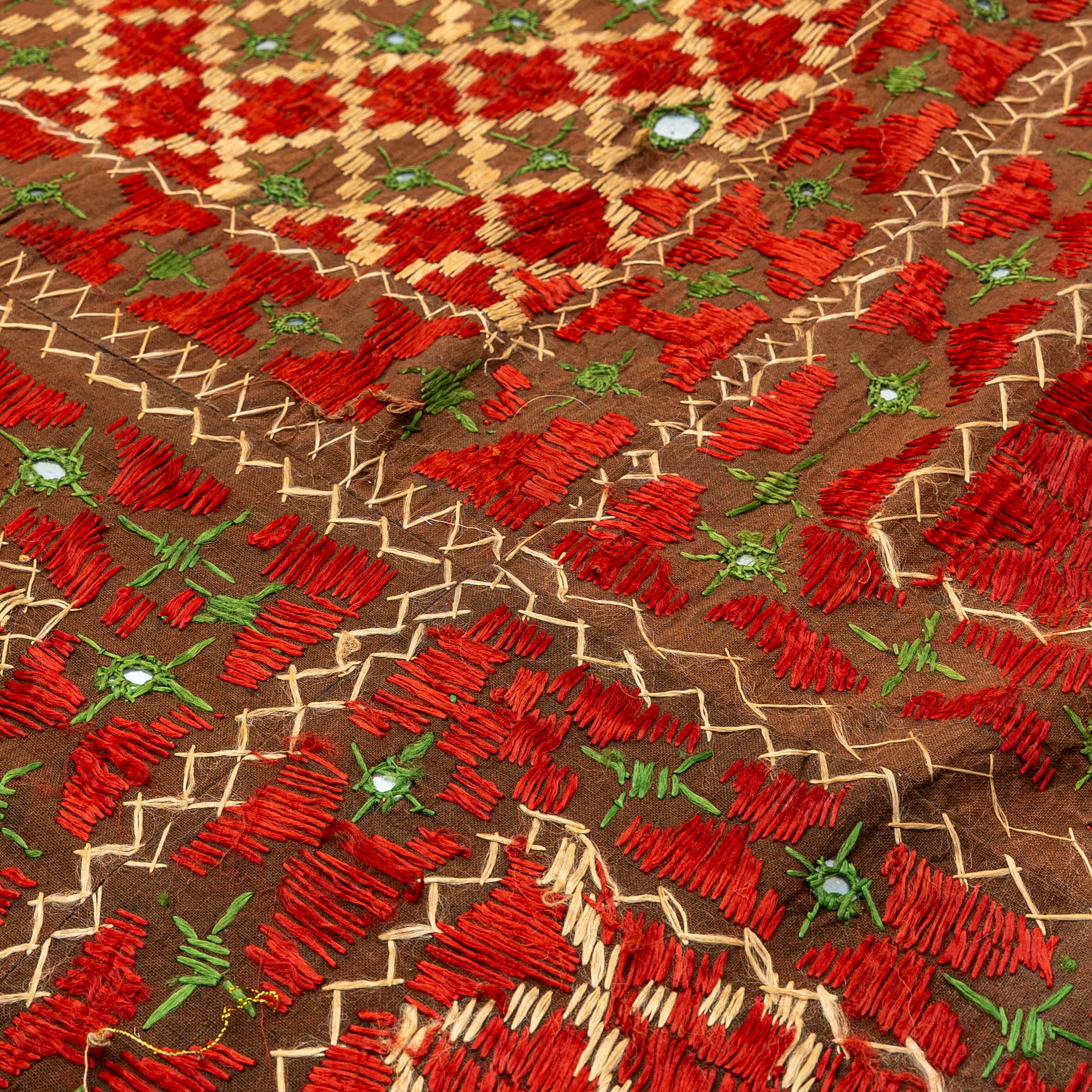 Hand-Embroidered Bedcover 04 - Image 4