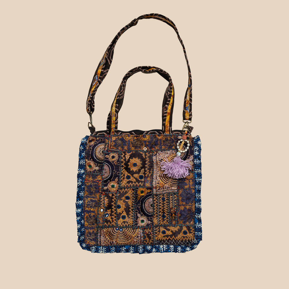 Jari square bag 10