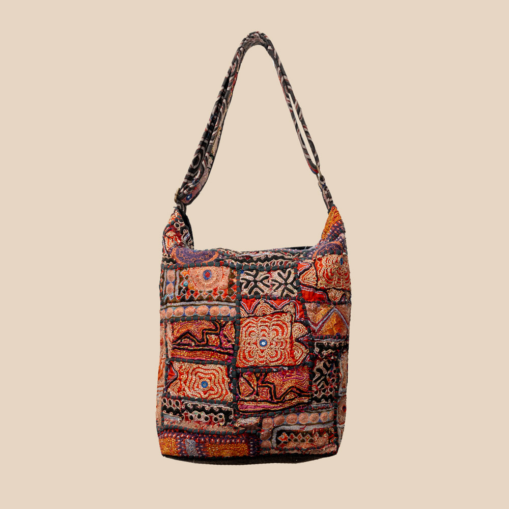 Vintage Embroderie Treasure Bag 02