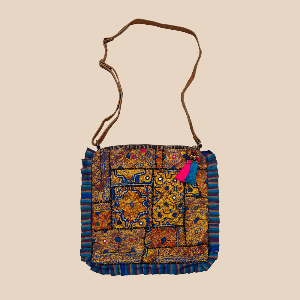Jari square bag 14
