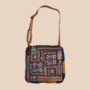 Jari square bag 16