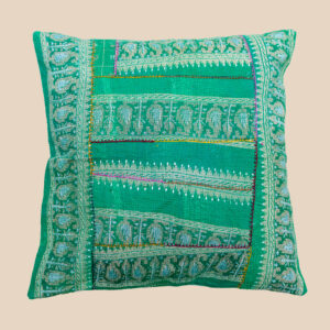 Handmade vintage kantha cushion 50x50 | patchwork sierkussen uit India van gerecycled katoen | colorful boho pillow for sofa, garden seating, terrace decor