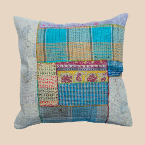 Handmade vintage kantha cushion 50x50 | patchwork sierkussen uit India van gerecycled katoen | colorful boho pillow for sofa, garden seating, terrace decor