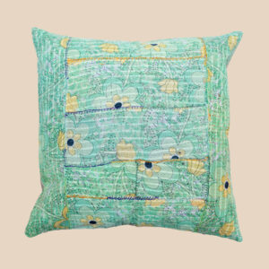 Boho kantha patchwork cushion 50x50 | vintage kantha kussen uit India | recycled cotton pillow for sofa, tuin, garden lounge or terrace