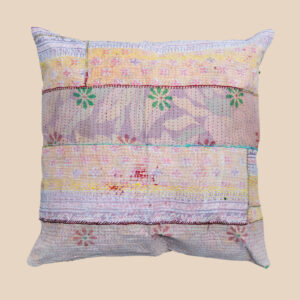 Boho kantha patchwork cushion 50x50 | vintage kantha kussen uit India | recycled cotton pillow for sofa, tuin, garden lounge or terrace