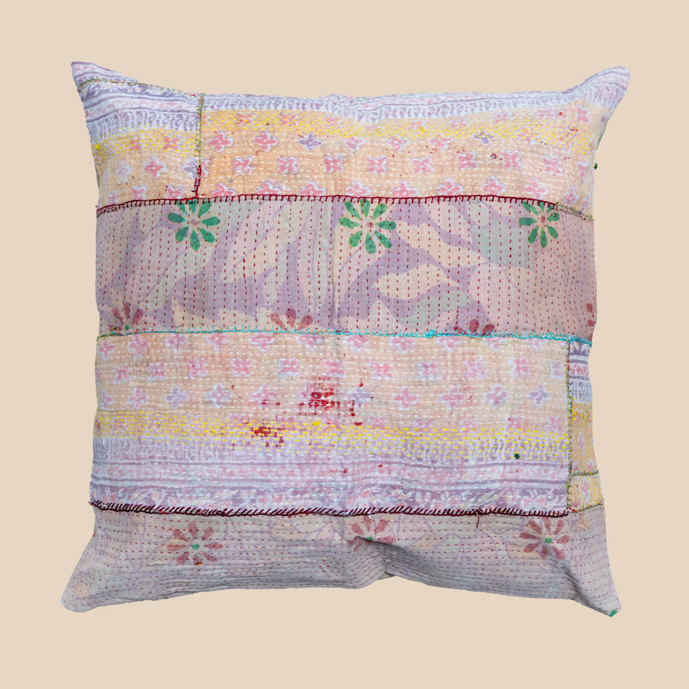Boho kantha patchwork cushion 50x50 | vintage kantha kussen uit India | recycled cotton pillow for sofa, tuin, garden lounge or terrace