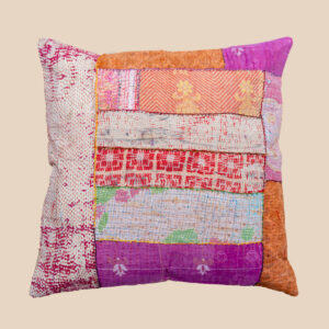 Boho kantha patchwork cushion 50x50 | vintage kantha kussen uit India | recycled cotton pillow for sofa, tuin, garden lounge or terrace