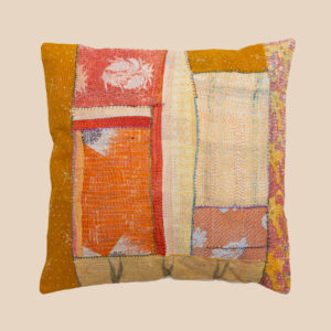 Vintage kantha patchwork cushion 50x50 | kleurrijk kantha kussen van gerecycled katoen uit India | boho sierkussen voor sofa, tuin, terrace, garden decor