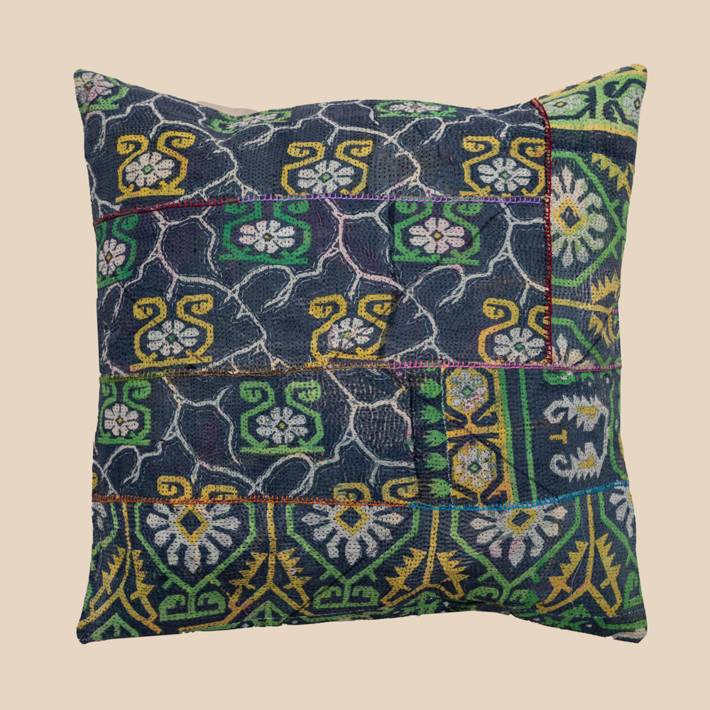 Colorful vintage kantha pillow 50x50 made from recycled Indian cotton | patchwork kantha kussen | boho cushion for sofa, garden, terrace or bohemian interior