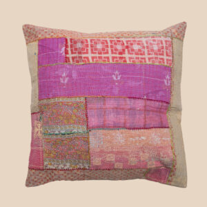 Vintage Indian kantha patchwork cushion | uniek kantha kussen 50x50 | recycled cotton boho pillow for sofa, garden lounge, terrace styling