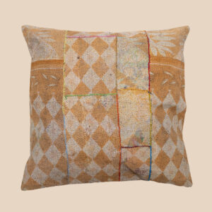 Vintage Indian kantha patchwork cushion | uniek kantha kussen 50x50 | recycled cotton boho pillow for sofa, garden lounge, terrace styling