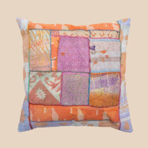 Vintage Indian kantha patchwork cushion | uniek kantha kussen 50x50 | recycled cotton boho pillow for sofa, garden lounge, terrace styling